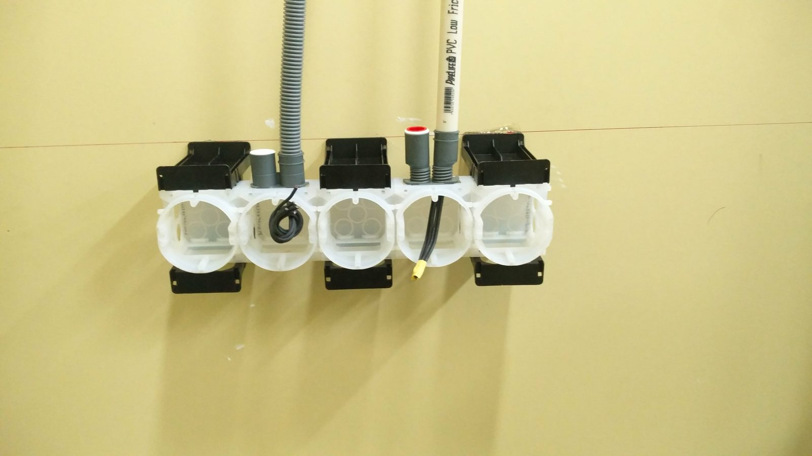 Multifix Ultra boxes installed in a partition